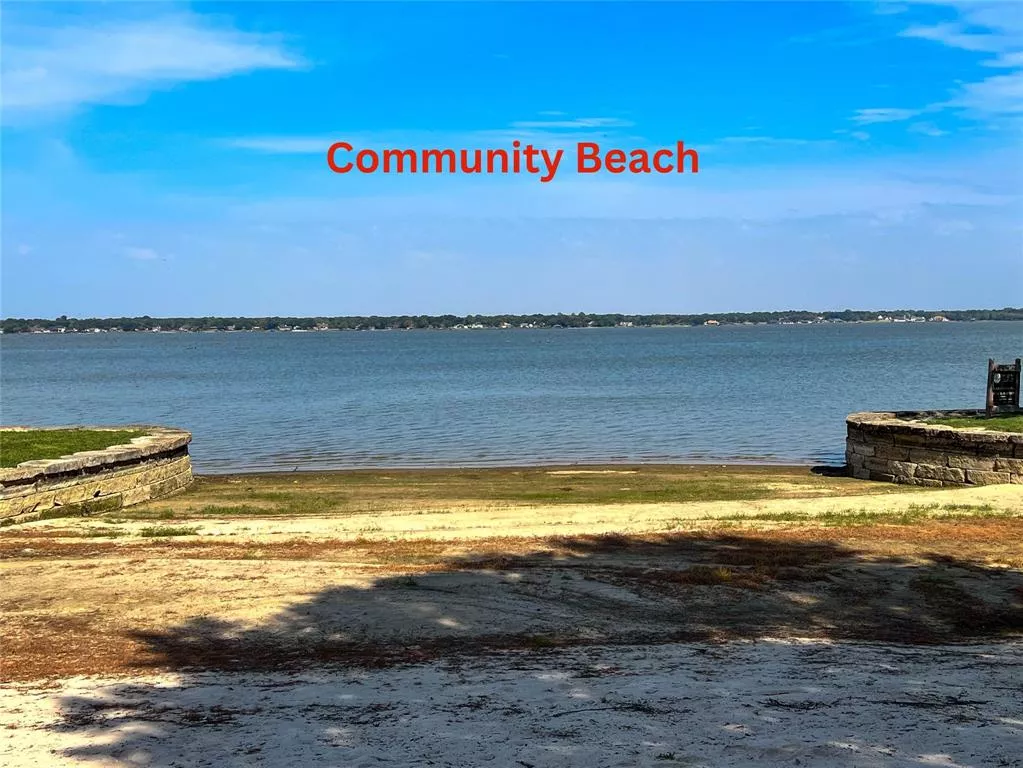 307 Sun Valley, Mabank, Texas 75147