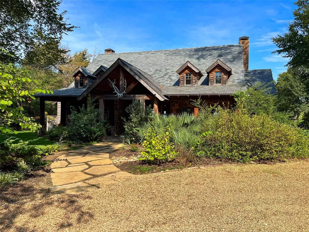 307 Sun Valley, Mabank, Texas 75147