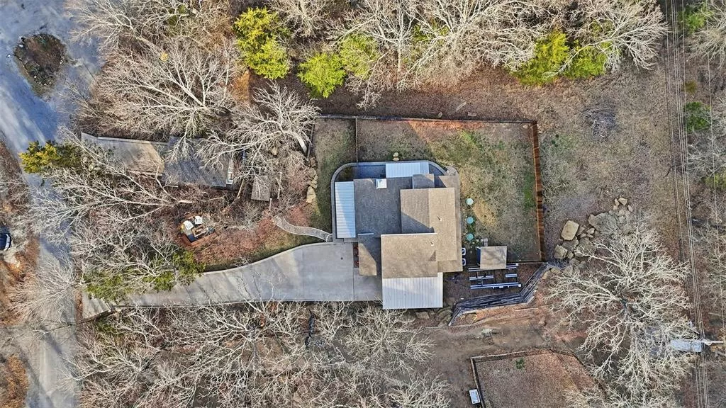 404 Hacienda Drive, Pottsboro, Texas 75076