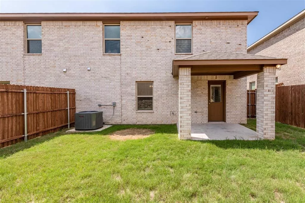 720 Rolling Terrace Circle Granbury, Texas 76049