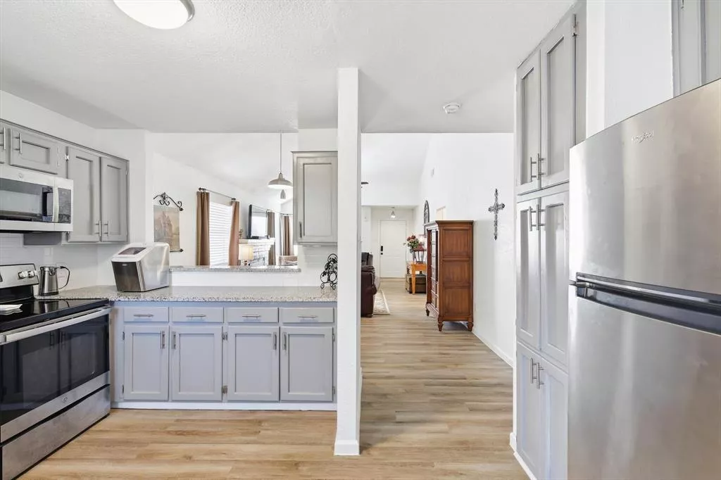 807 Windcrest Drive, Keller, Texas 76248