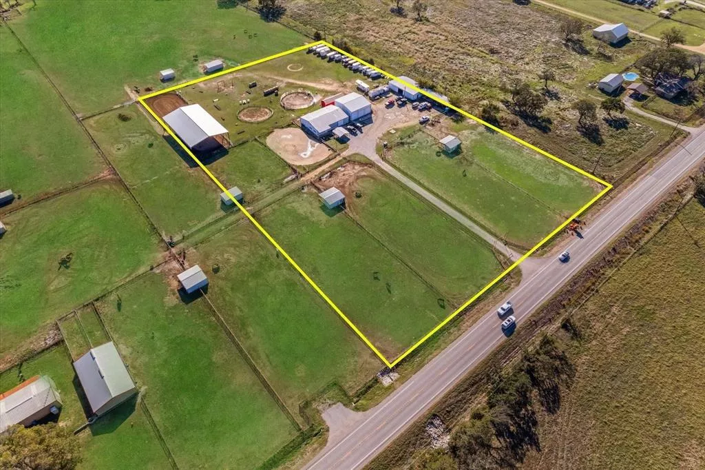 11698 Fm 428 Aubrey, Texas 76227