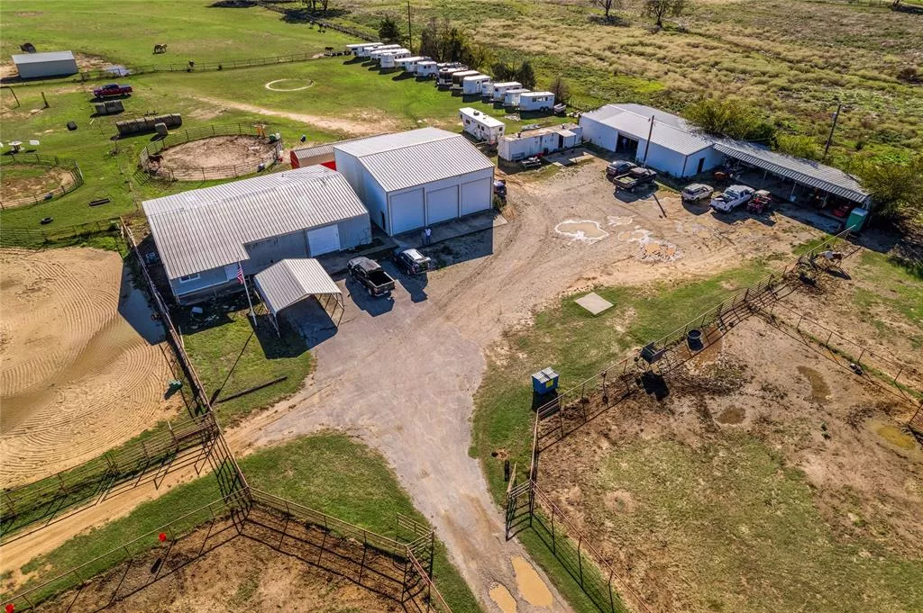 11698 Fm 428 Aubrey, Texas 76227