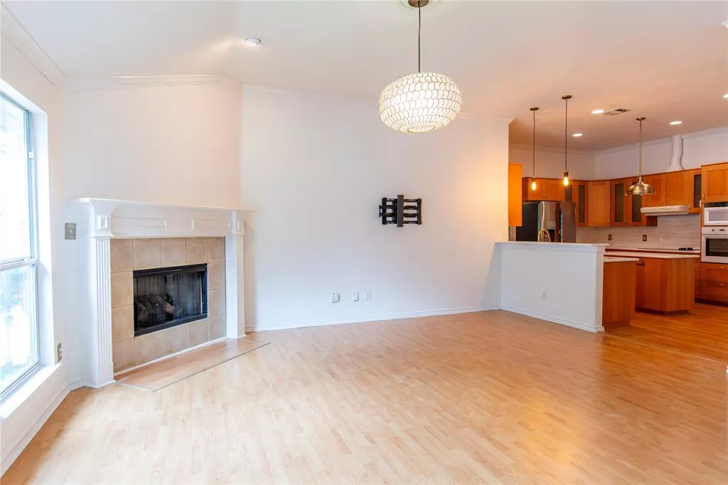 1500 Chestnut Drive, Savannah, Texas 76227