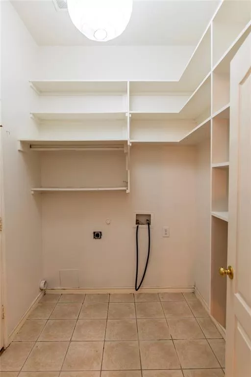 1500 Chestnut Drive, Savannah, Texas 76227