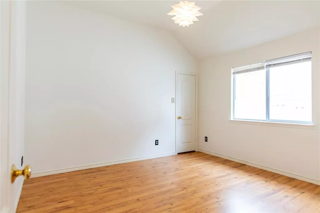 1500 Chestnut Drive, Savannah, Texas 76227