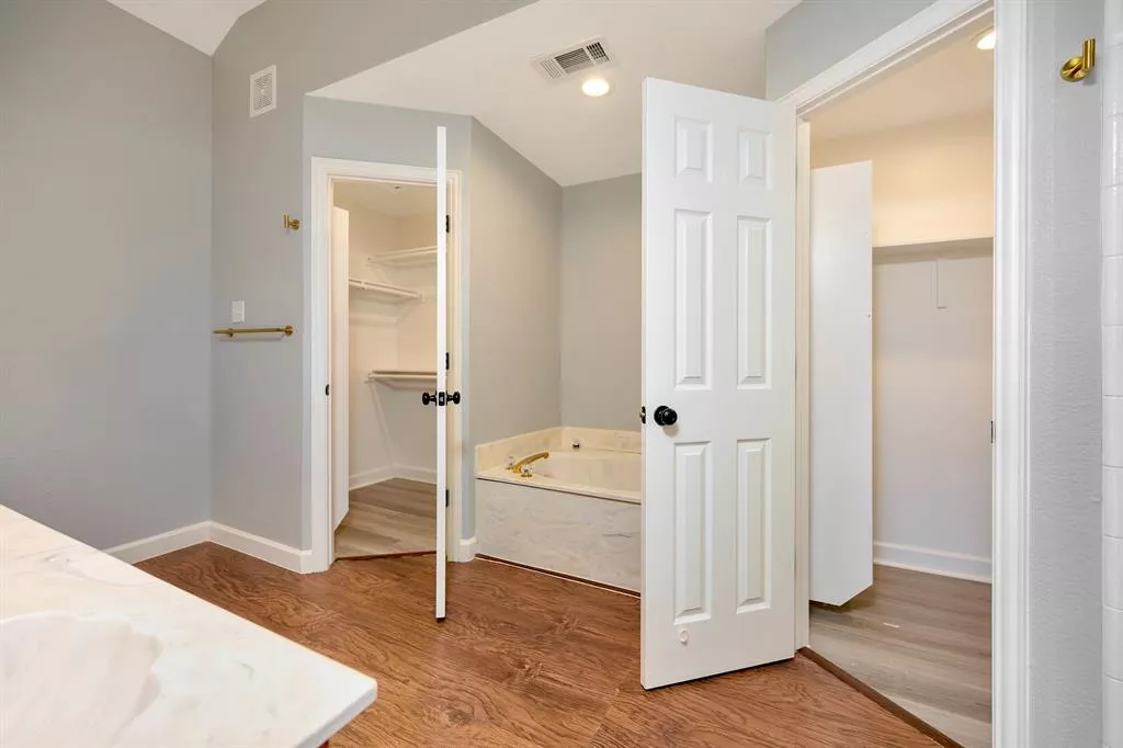 1619 Merritt Drive, Mansfield, Texas 76063