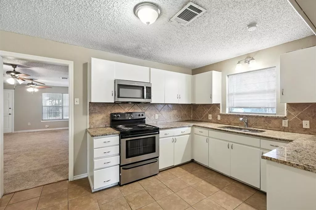 1807 S Vernon Avenue, Dallas, Texas 75224