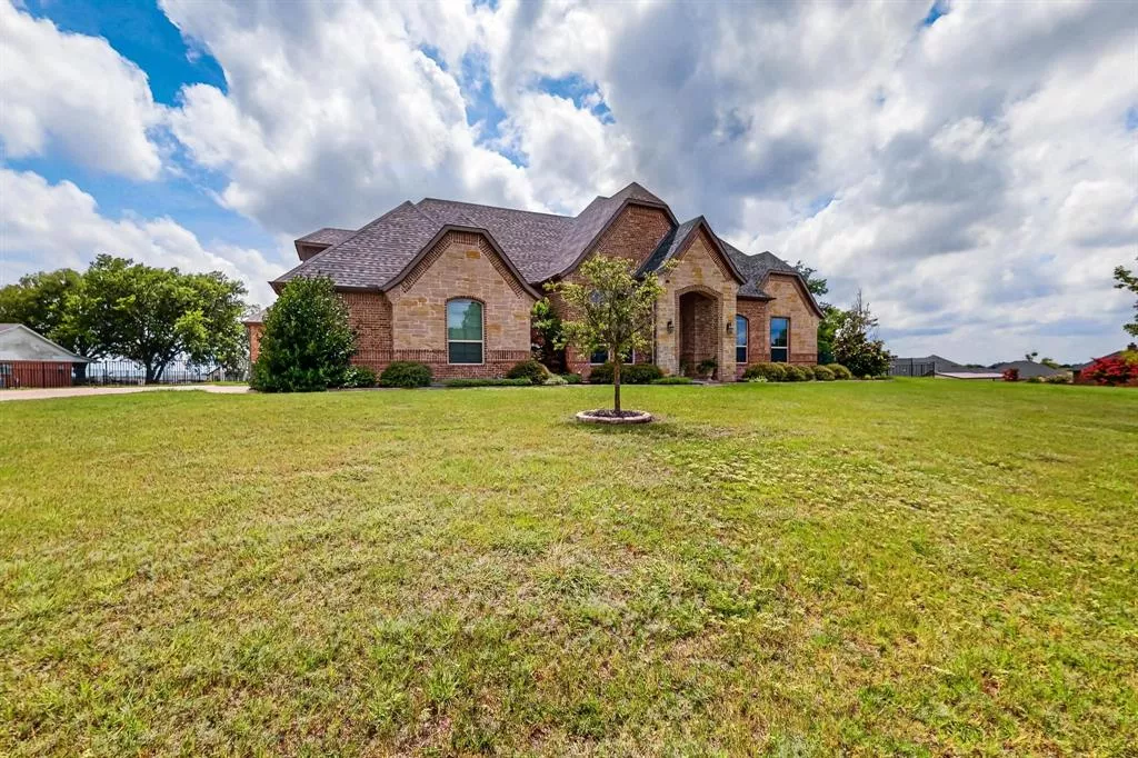 19121 Shortmeadow Forney, Texas 75126