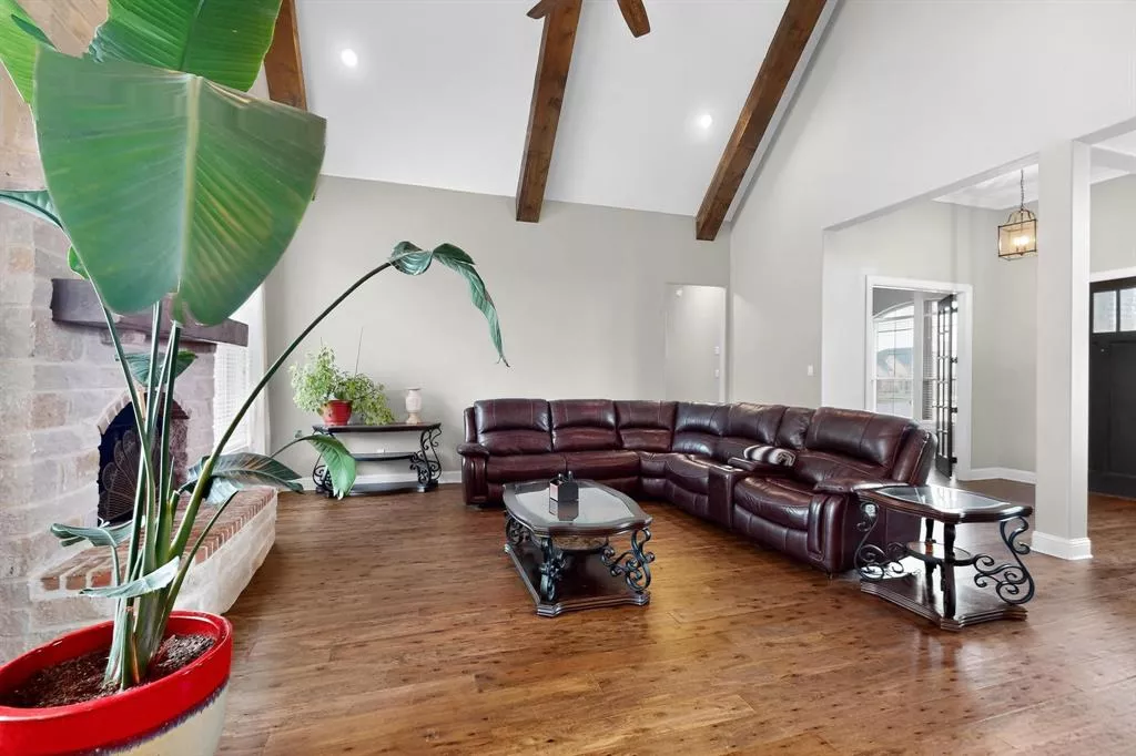 19121 Shortmeadow Forney, Texas 75126