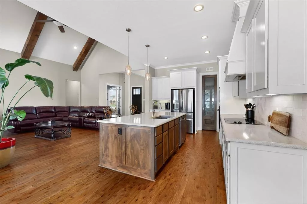 19121 Shortmeadow Forney, Texas 75126