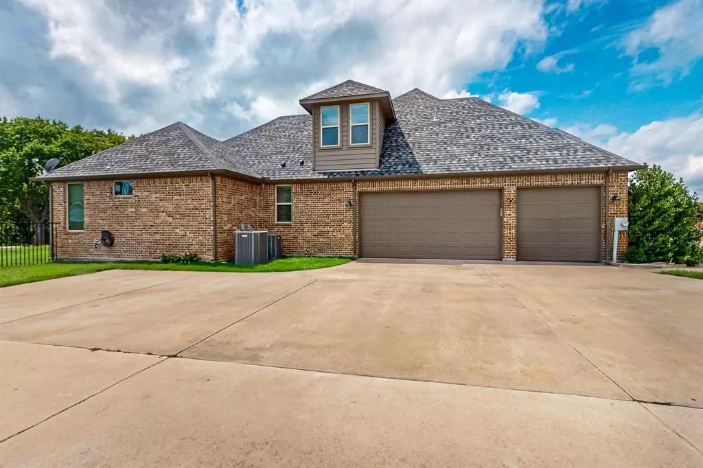 19121 Shortmeadow Forney, Texas 75126