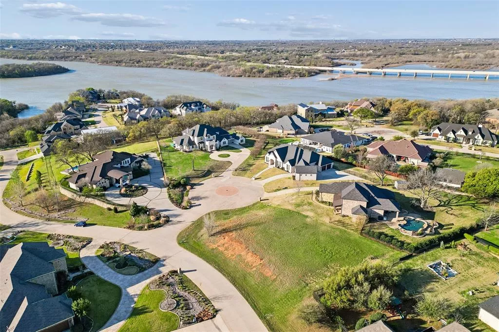 2205 Post Ridge Circle, Corinth, Texas 76210