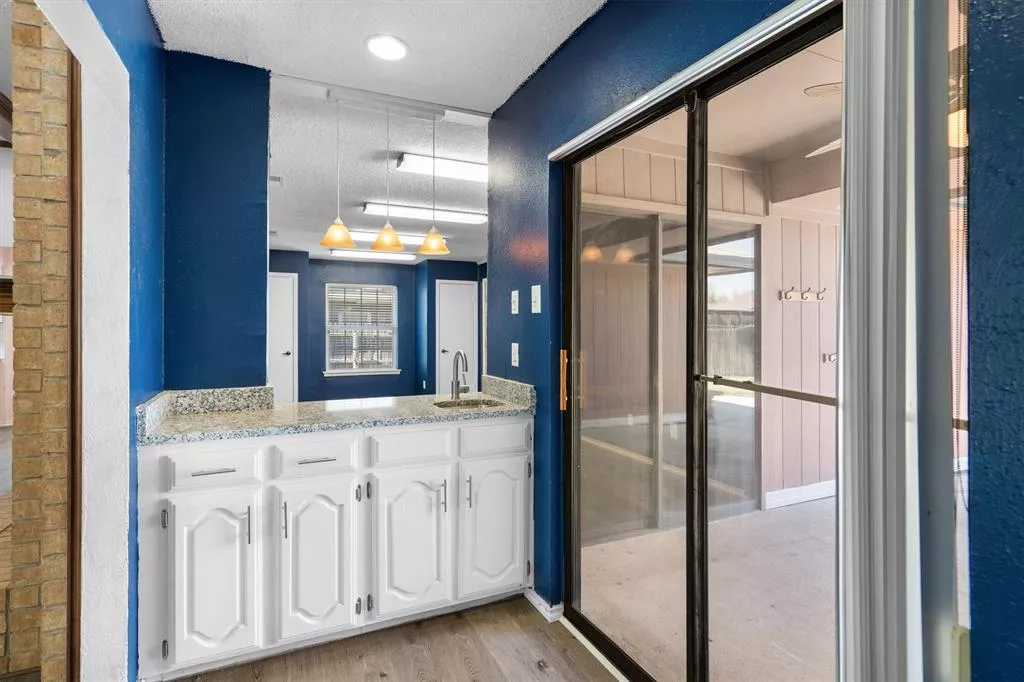 2213 Big Bend Drive, Carrollton, Texas 75007