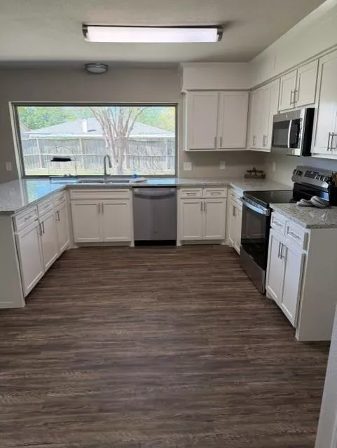 2512 Colleen Drive, Arlington, Texas 76016