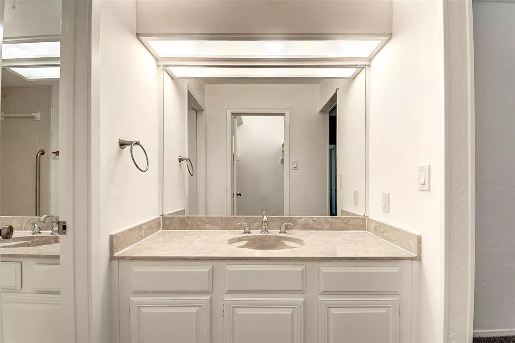 3100 Devonshire Drive, Unit 110, Plano, Texas 75075