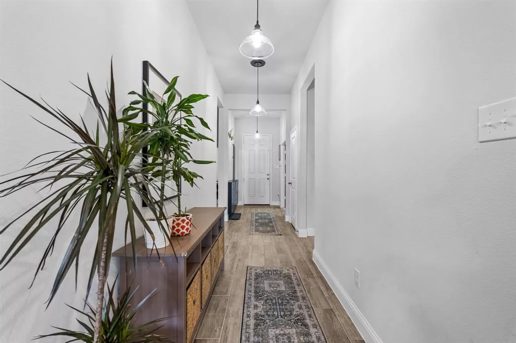 372 Chapel Hill Drive, Forney, Texas 75126