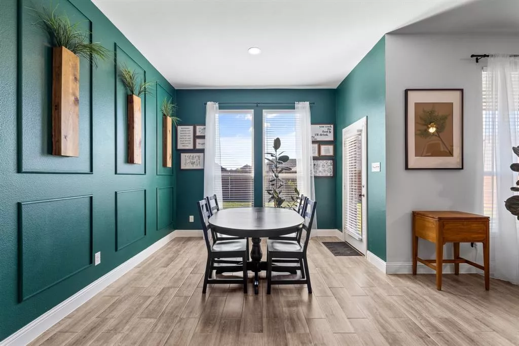 372 Chapel Hill Drive, Forney, Texas 75126