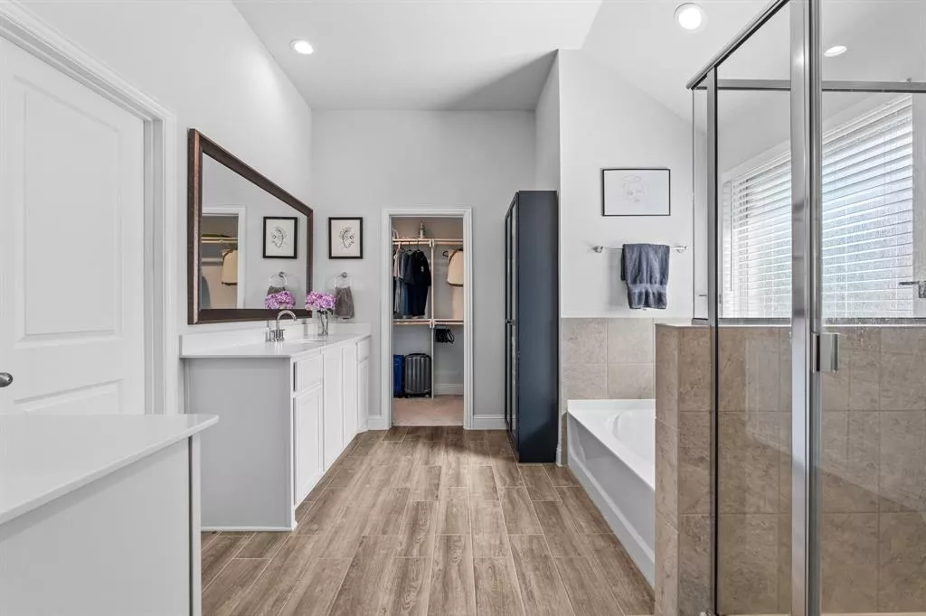 372 Chapel Hill Drive, Forney, Texas 75126