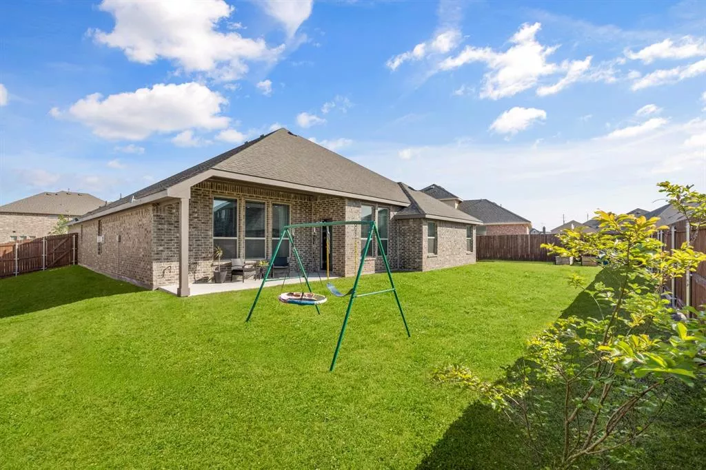 372 Chapel Hill Drive, Forney, Texas 75126