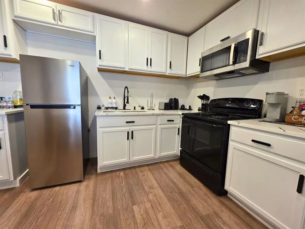 6044 Prothrow Street, Fort Worth, Texas 76112