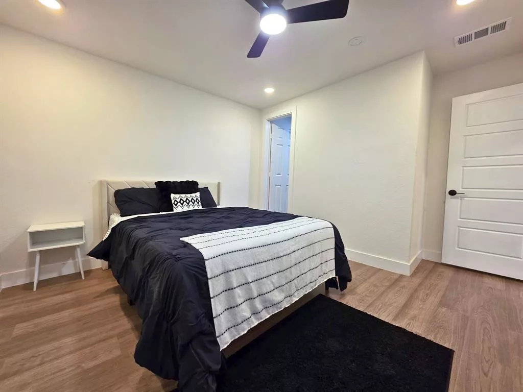 6044 Prothrow Street, Fort Worth, Texas 76112