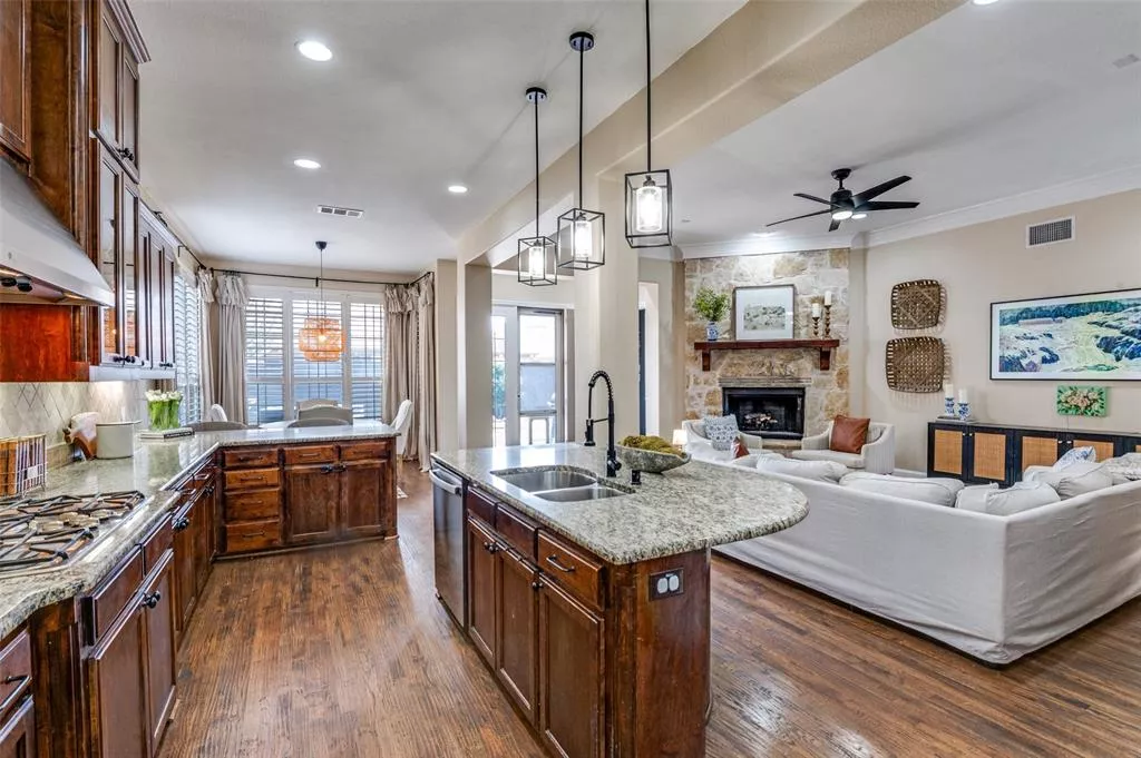 8025 Strathmill Drive, The Colony, Texas 75056