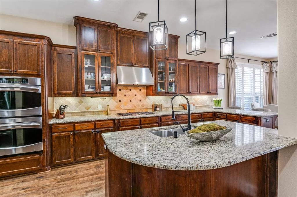 8025 Strathmill Drive, The Colony, Texas 75056