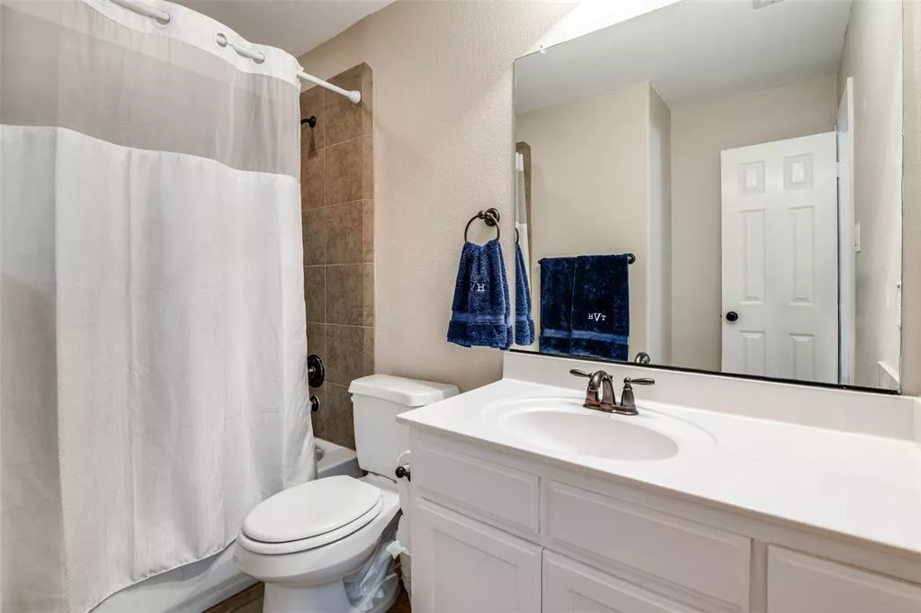 8025 Strathmill Drive, The Colony, Texas 75056