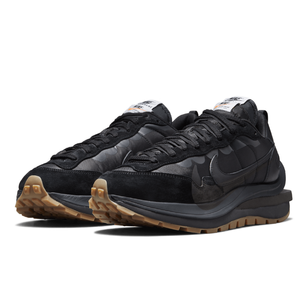 VAPORWAFFLE SACAI BLACK GUM | AREA 02