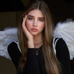 SKYLA 🦢 SKYLA 🦢