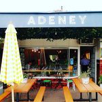 Adeney Milkbar ☕️