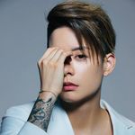 فن‌پیج فارسی امبر | Amber liu