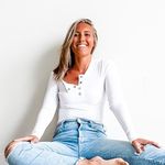 ASHLEY | Gut + Hormone Coach