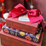 CNY gift hampers | puffs