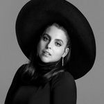 Beanie Feldstein