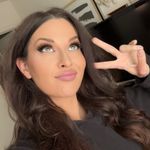 Bella Fox • Gaming Content Creator Bella Fox • Gaming Content Creator