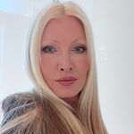 Caprice Bourret Official