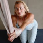 Carmen Curtis (aerial yoga)