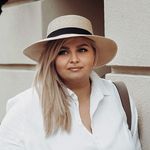 ela • plus size blogger