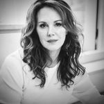 Elizabeth Perkins