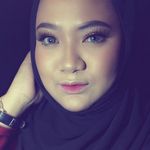 Make-up & Henna Artist