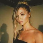 Erika Costell🦋