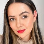 Esa Martínez • Beauty Blogger