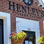 Henley's Village Tavern