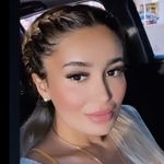 KAROLINA ISAZA KAROLINA ISAZA