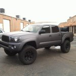 lifted_tacomas