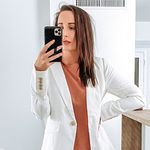 Lindsay | Social Media Manager