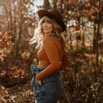 Scarlet | Toronto Photographer