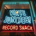 Vinyl Junkies💥 A Record Store